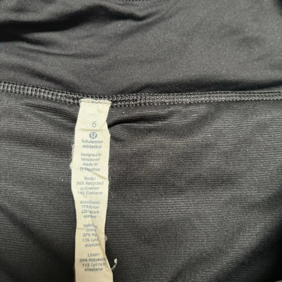 Lululemon Womens Speed Shorts Size 6 Manifesto Pinstripe Black White Rare - Picture 3 of 8